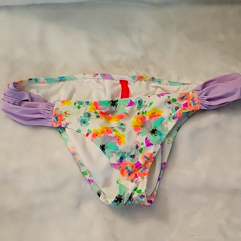 Victoria Secret Vibrant Multicolor Floral bikini bottom size medium never worn